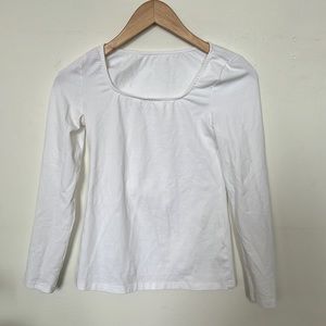 Fresh stretchy white shirt
